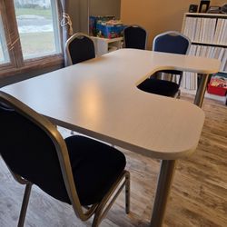 Teacher Table With Chairs