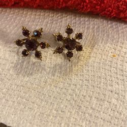 Purple Stones That Looks Like A Snowflake