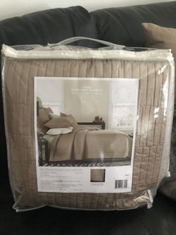 Reversible coverlet - king