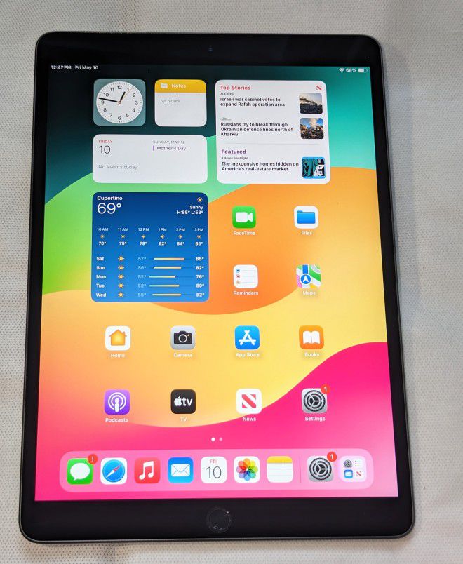 Very Nice APPLE iPad AIR 3 64GB WIFI 10.5 inch iOS17