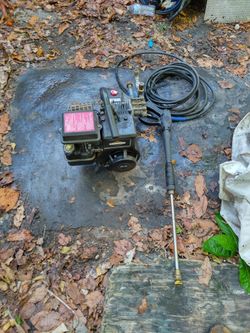 Small portable pressure cleaner