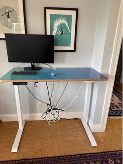 Standing desk