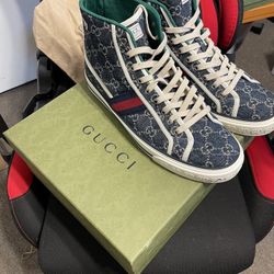 Men’s Gucci Shoe