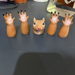 Squirrel Finger Puppet