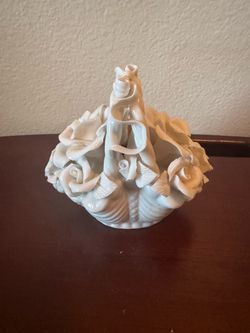 Vintage White Capodimonte PorcelainRose Basket