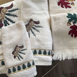 Holiday Towel Set