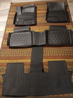 Suv with 3rd seat floor mats Never