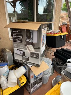 900 CFM 2-Speed Portable Evaporative Cooler for 350 sq. ft. in Gray by Hessaire