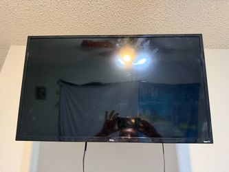 32” TCL Roku TV Flat Screen Television w/wall mount