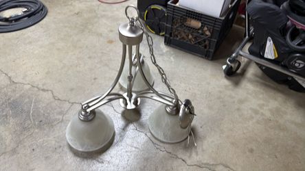 Three receptacles of light (lamp)