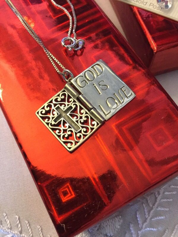Sterling Silver Jewelry / Bible Book 📚 📕❤️Silver necklace / Opens like a book