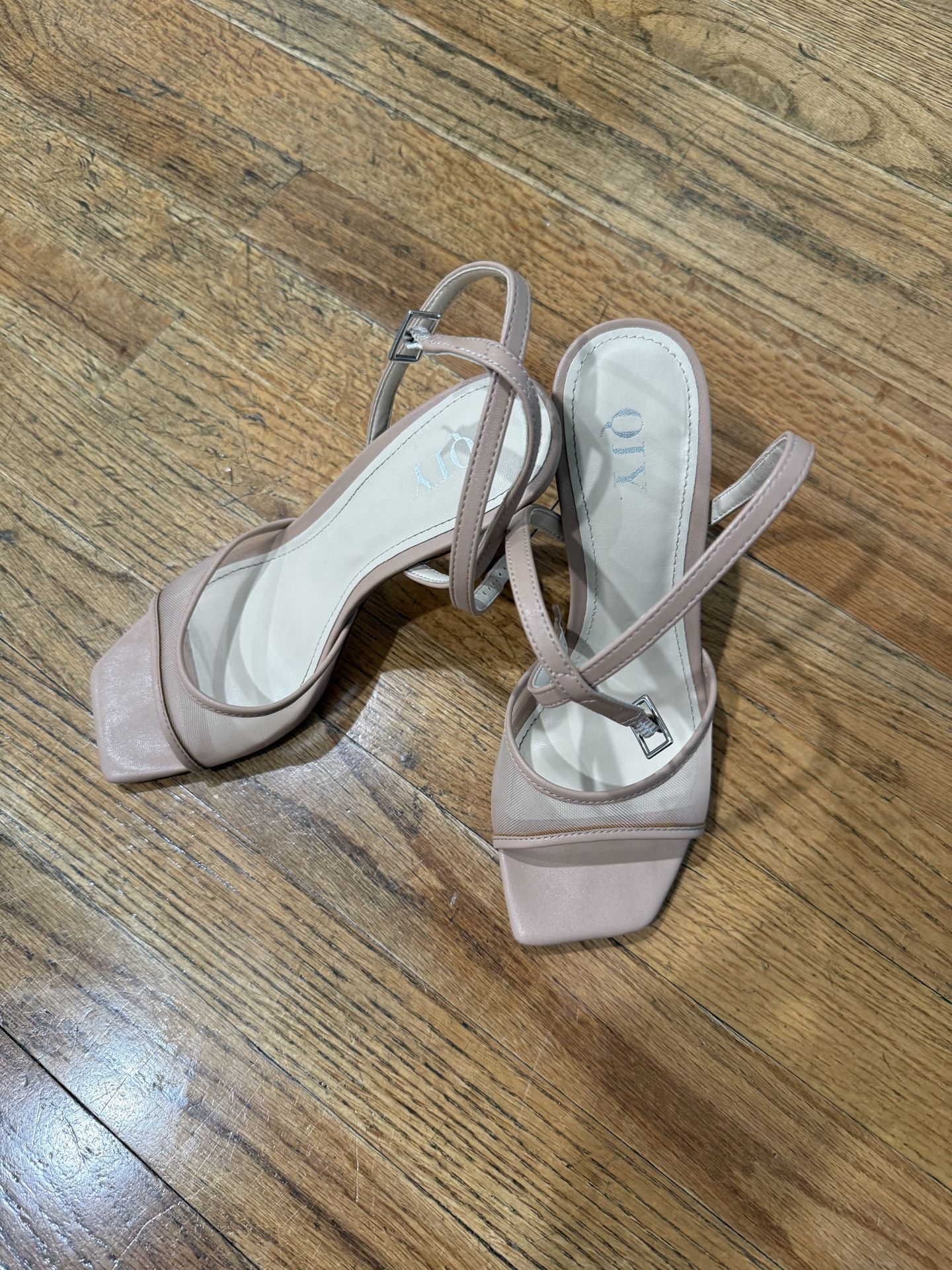 Women’s heels - size 7