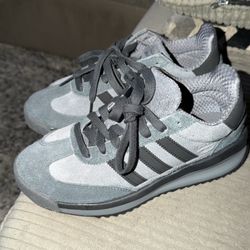 Kids adidas size