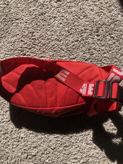 NEW* Red SUPREME Fanny Pack for Sale in Dallas, TX - OfferUp