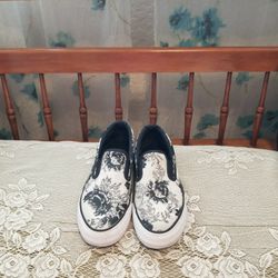 Converse Size 9