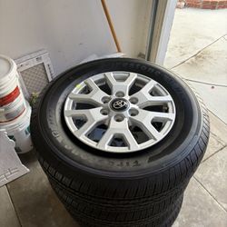 2026 Toyota Tacoma SR5 Wheel Set 245/70/17
