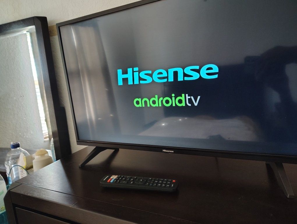 Hisense TV Small 