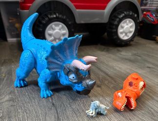 ZURU Smashers Dino Island T-Rex Battles Triceratops toy lot