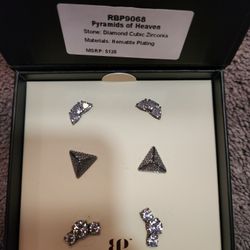 Bomb Party Simply Studs 