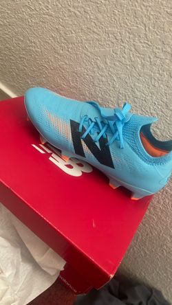 New balance soccer shoes size 5