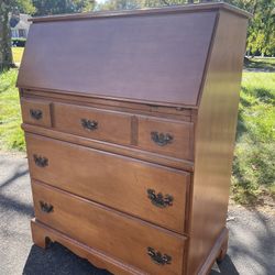 Secretary desk 