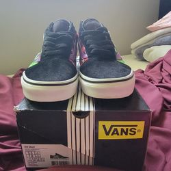 NIGHT BEFORE CHRISTMAS SHOES 