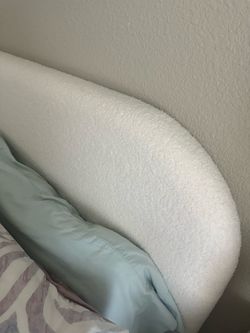 Full size bed