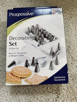32 Pieces Decorating Set