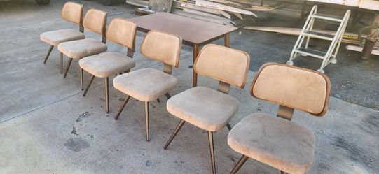 Modern mid centery chairs and small table elite swivel 600 OBO