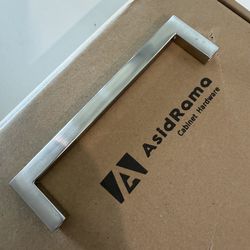 Cabinet handles (28)