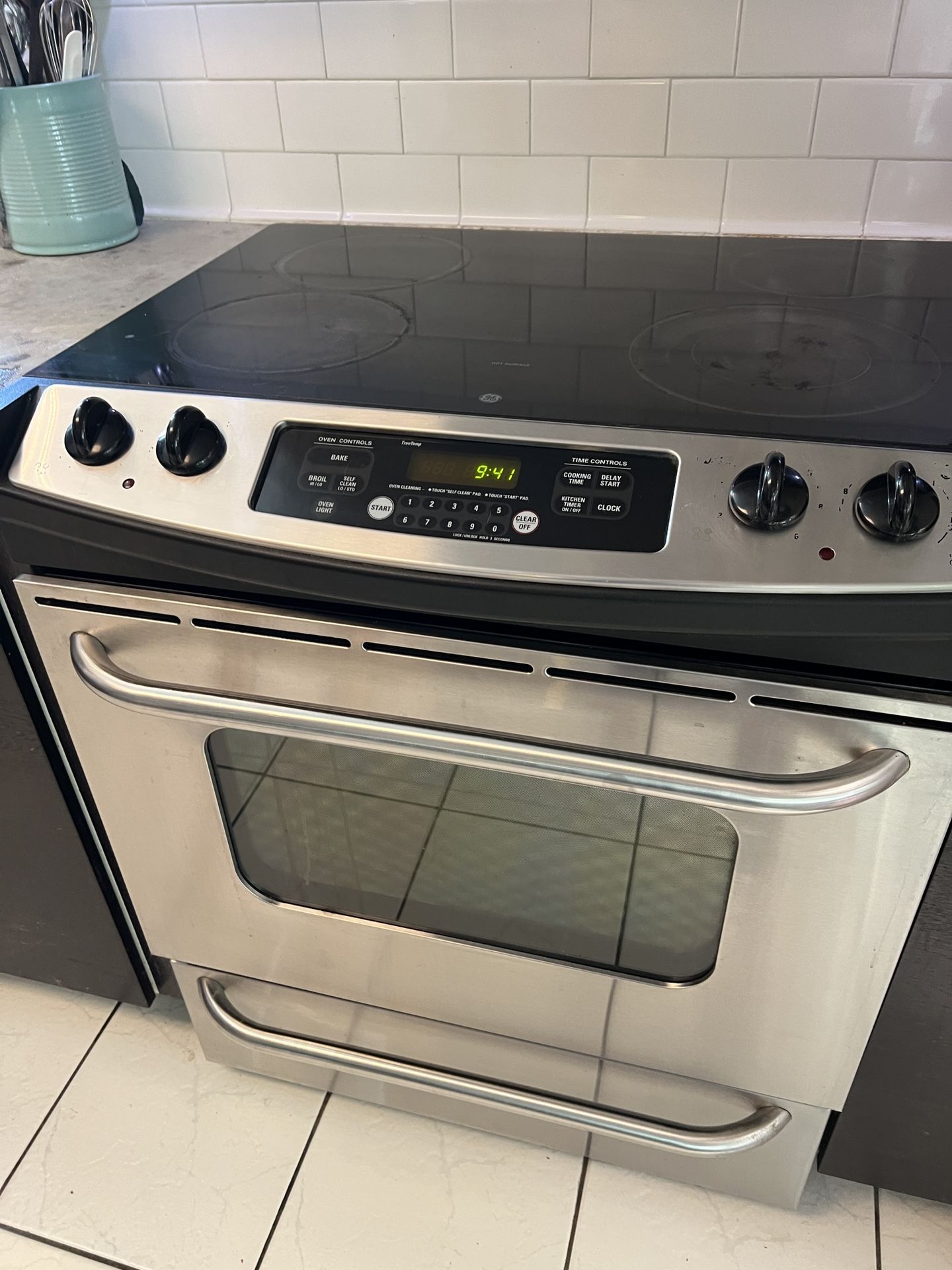 GE Flat Top Electric Stove for Sale in Miami, FL OfferUp