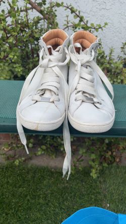 UGG Olive High Top Sneakers Women’s 9 White With Side Zip