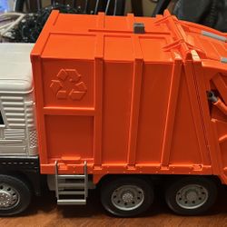 DRIVEN by Battat Toy Recycling Truck - Orange