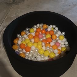 Ball Pitt (cushioned)