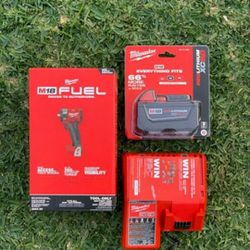 Milwaukee M18 Fuel 3/8 Compact Impact Wrench Battery And Charger Kit NEW