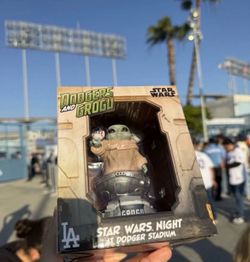 Grogu Star Wars Dodgers Bobblehead Vinyl Exclusive Star Wars Night 2026