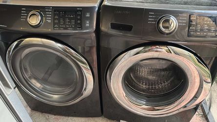 SAMSUNG WASHER AND DRYER STACKABLE. FIRST COME FIRST SERVE  PRICE : 680