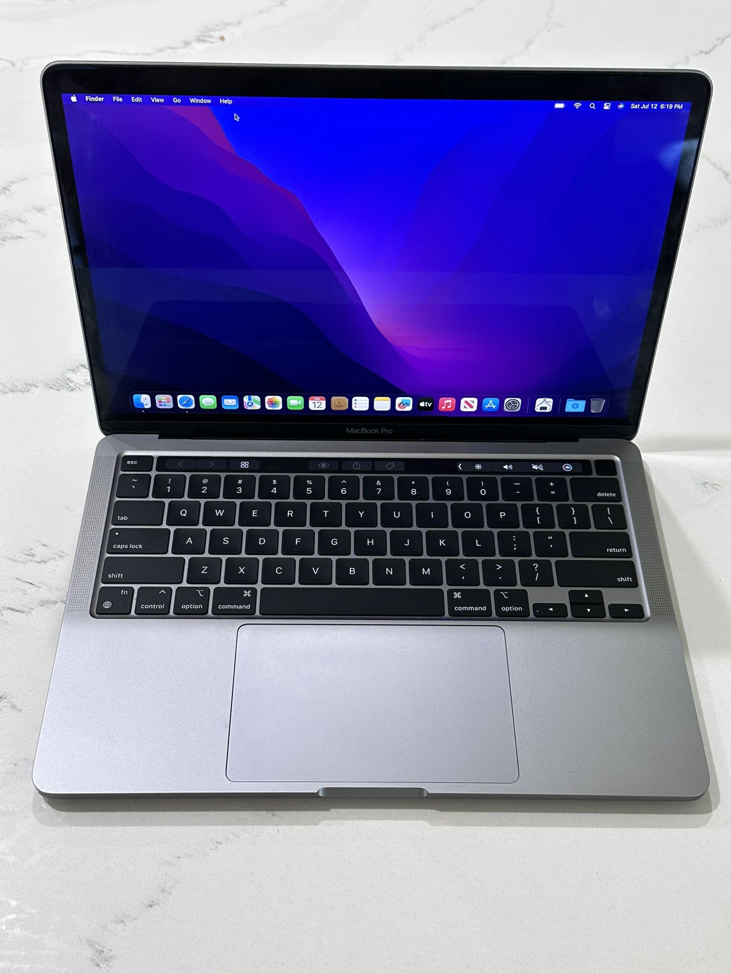 MacBook Pro M2 2022 Touch Bar