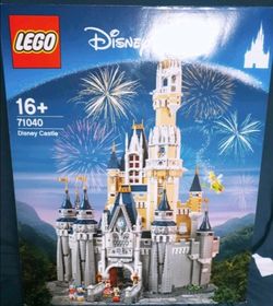 LEGO Disney Castle 71040 - RETIRED (Brand New / Factory Sealed / BNIB)