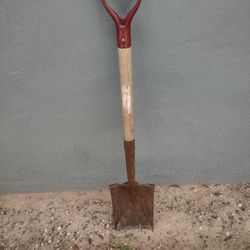 Garden Tools $15.00 Each / Cada Uno En Donna Dentro De La Cuidad Sercas Del 83 Viejo 