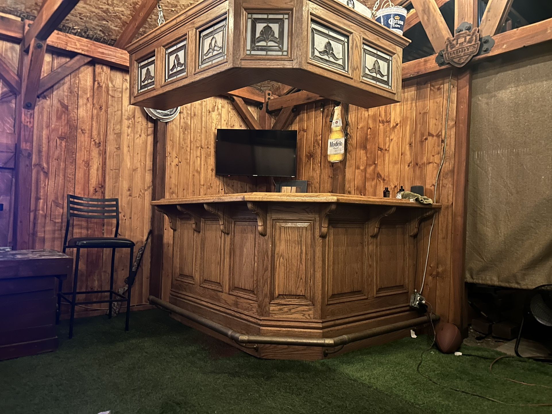 Full Size Bar With Upper Cabinet 