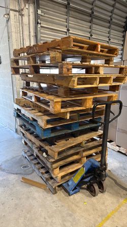 Pallets for Free - pickup only