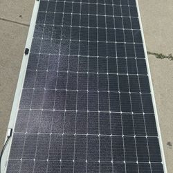 High-Efficiency 430W Solar Panels - Brand New