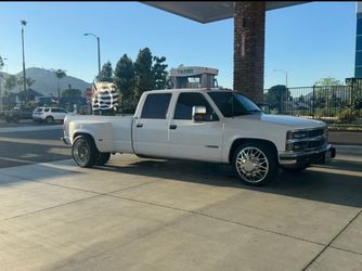 Chevy Dually c/k3500