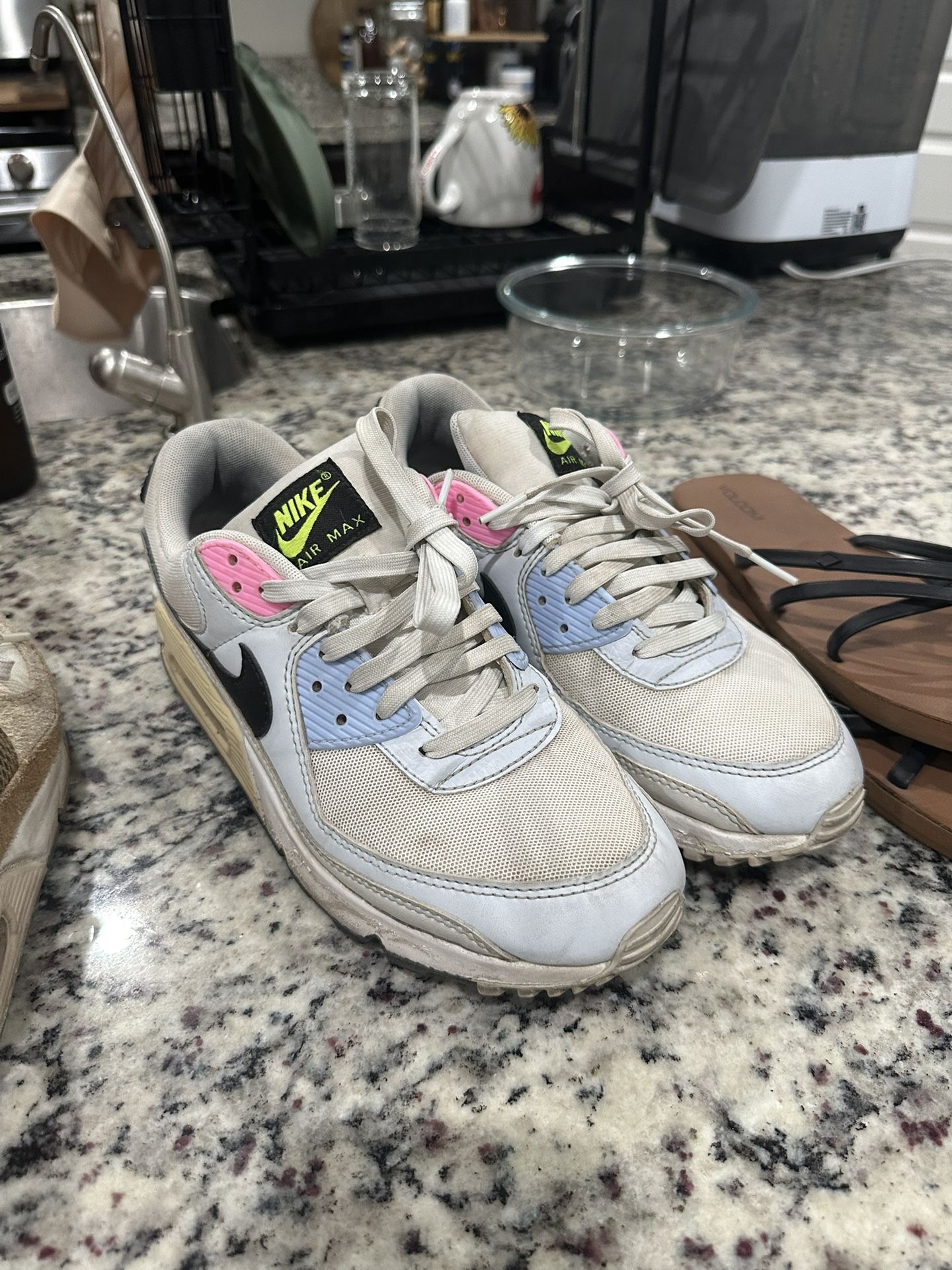 Size 9 Shoe Lot - NIKE