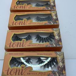 4 Pairs Of Wispy Multi Use Eyelashes 