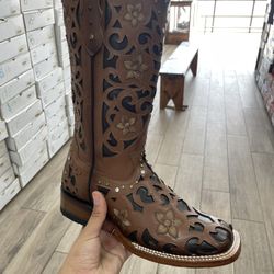 womens western boots