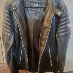 $125! "GUESS" MEN'S LEATHER BIKER JACKET (size M).