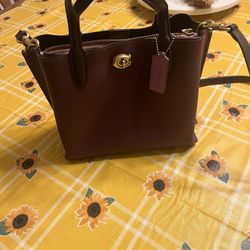 Coach Willow Tote 24