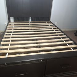 Queen Size Bed Frame With Drawers